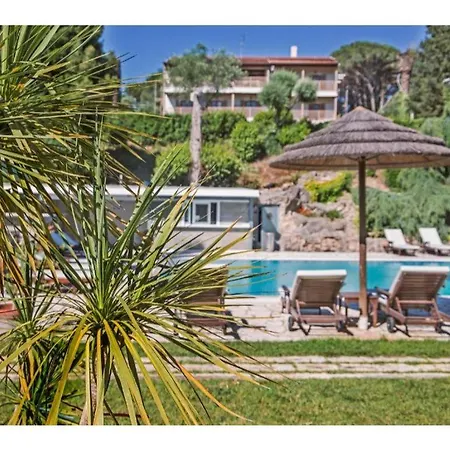 Corfu Club Standard 4 Δανίλια